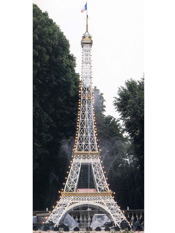 Eiffel Tower Replicas Located Outside of Paris